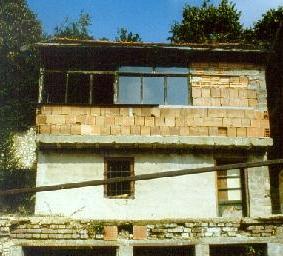  This guesthouse in war condition