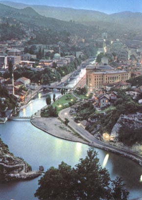 Uitzicht vanuit het gastenhuis op het centrum van Sarajevo